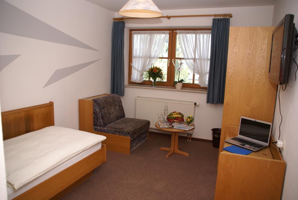 Gasthaus Und Landhotel Wiedmann Eresing Rum bild