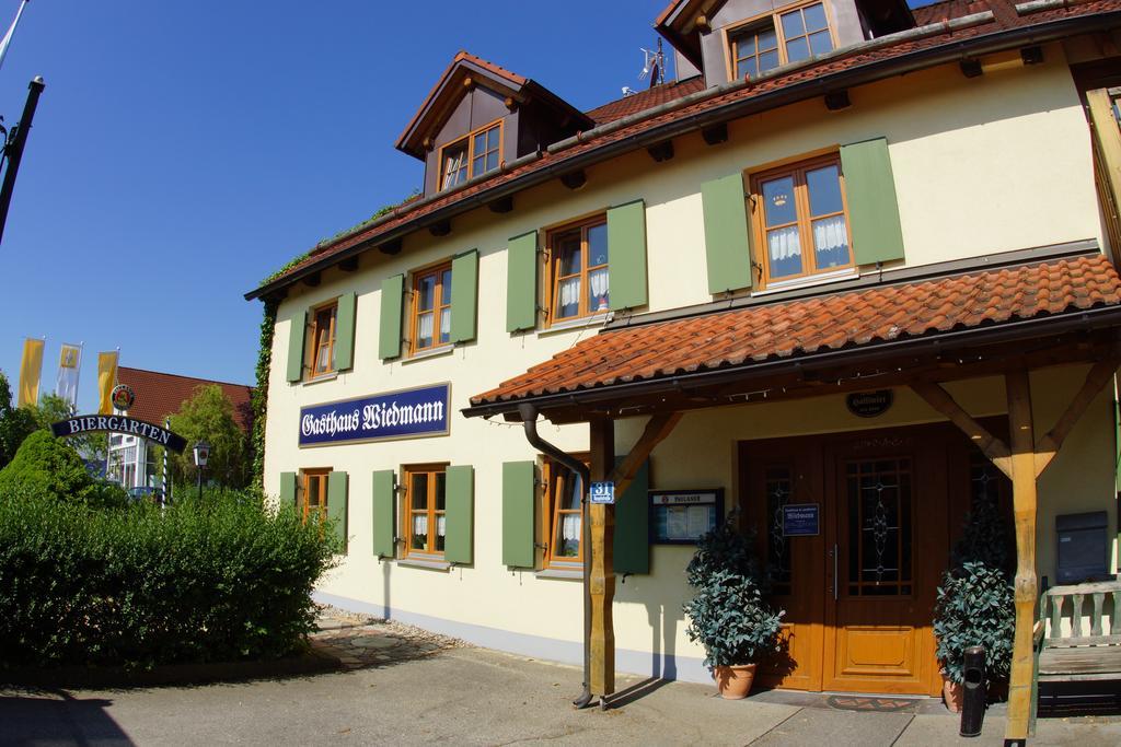 Gasthaus Und Landhotel Wiedmann Eresing Exteriör bild