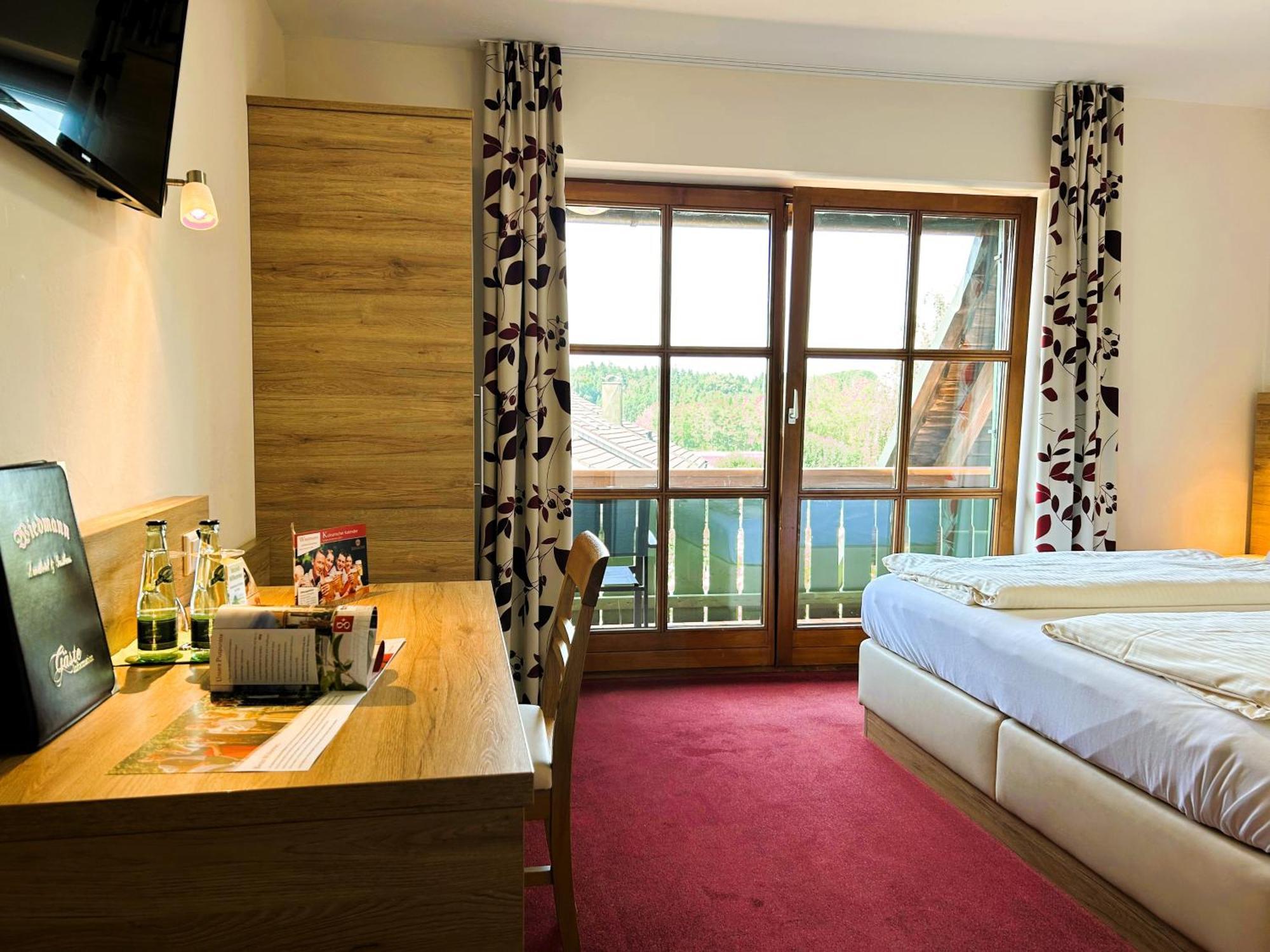 Gasthaus Und Landhotel Wiedmann Eresing Exteriör bild