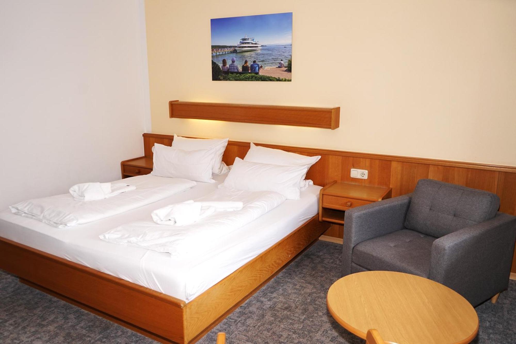 Gasthaus Und Landhotel Wiedmann Eresing Exteriör bild