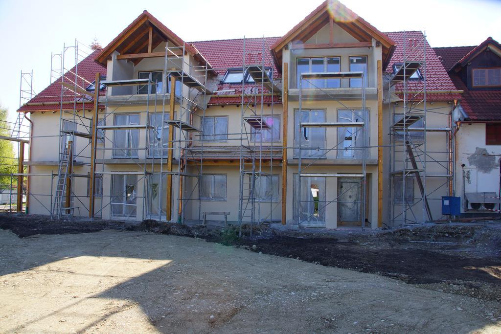 Gasthaus Und Landhotel Wiedmann Eresing Exteriör bild