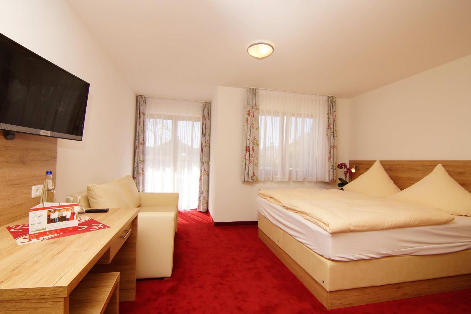 Gasthaus Und Landhotel Wiedmann Eresing Exteriör bild