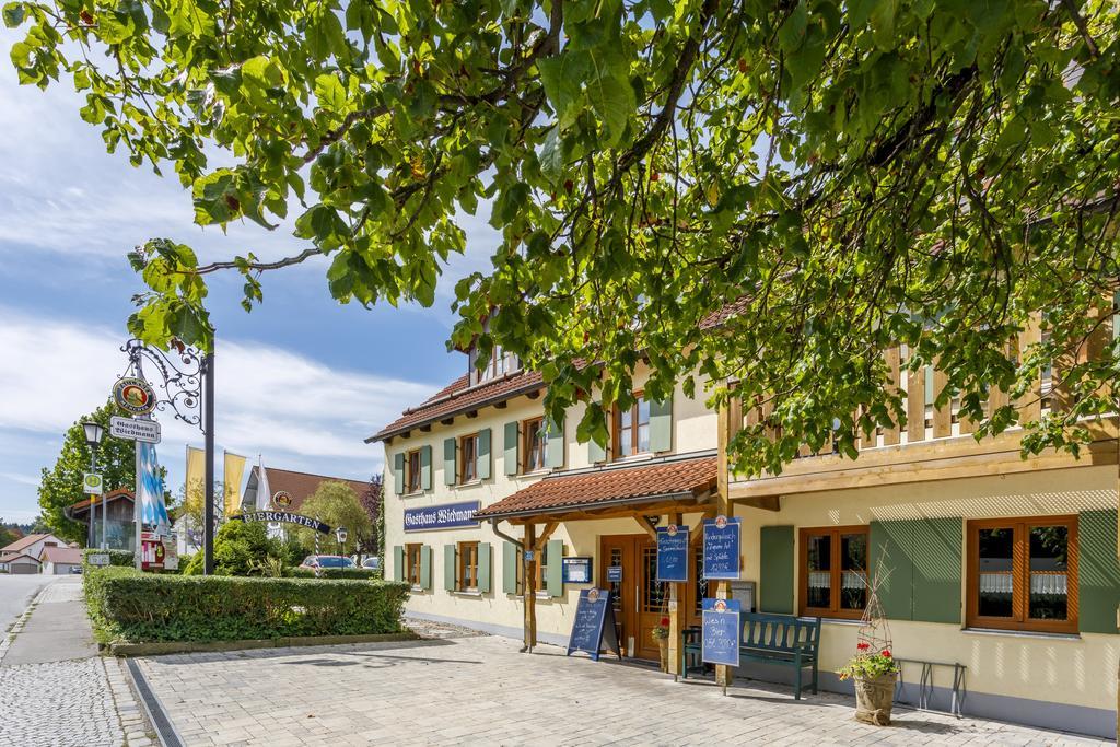 Gasthaus Und Landhotel Wiedmann Eresing Exteriör bild