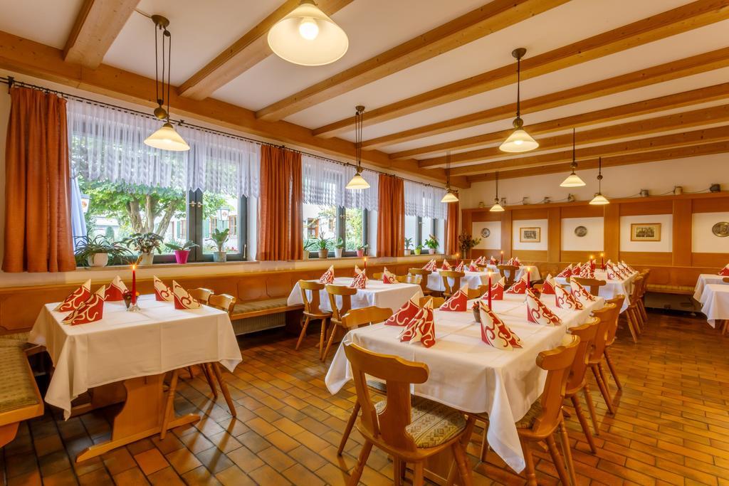 Gasthaus Und Landhotel Wiedmann Eresing Exteriör bild