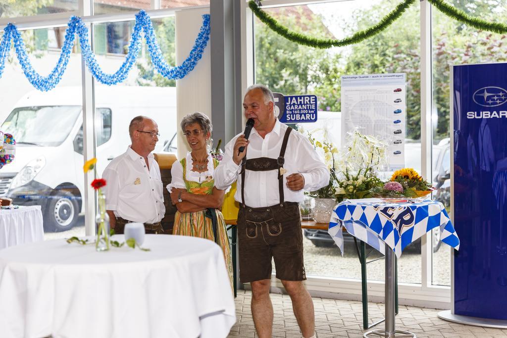 Gasthaus Und Landhotel Wiedmann Eresing Exteriör bild