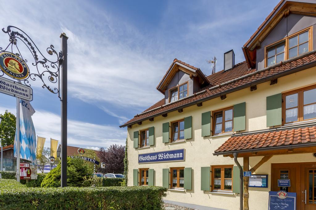 Gasthaus Und Landhotel Wiedmann Eresing Exteriör bild